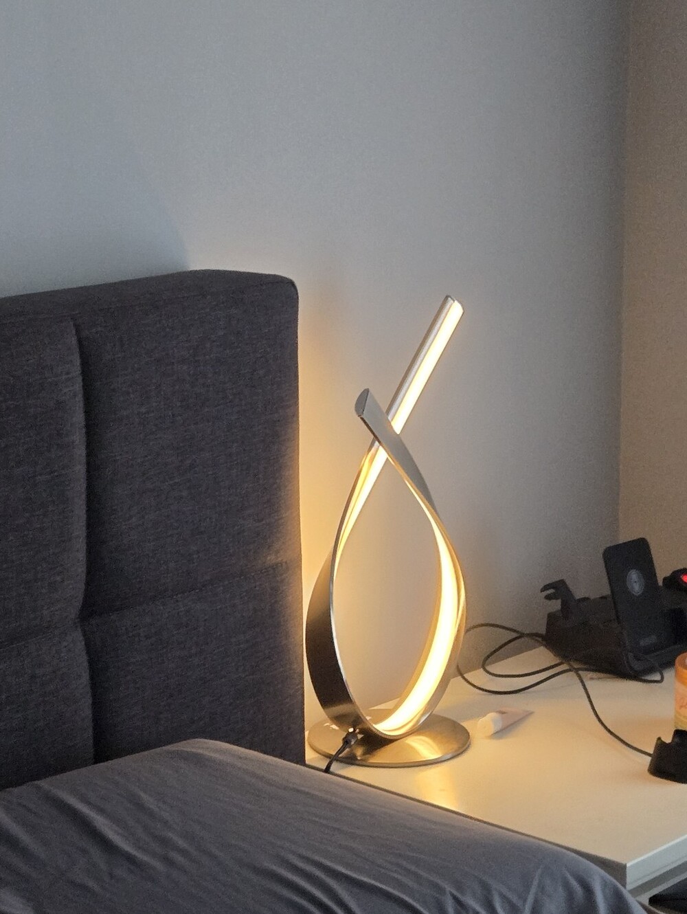 NIB Modern Black Spiral LED Table LampNUÜR Modern Table Lamp, Stepless Dimmable